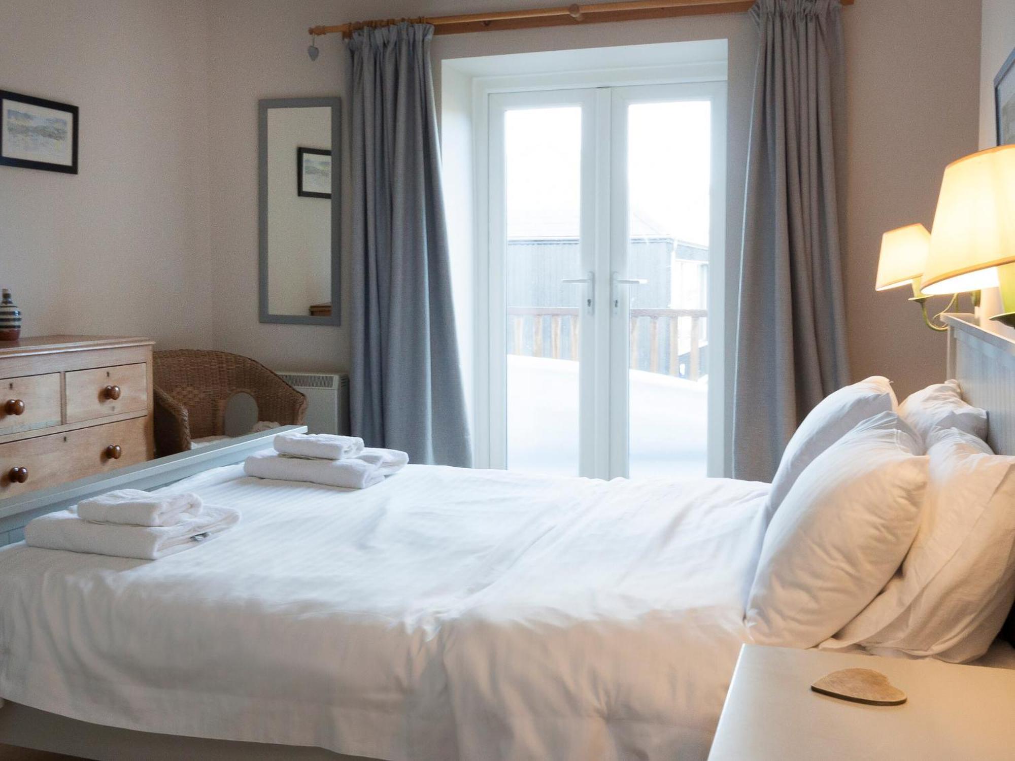 Aloft Villa Салкомб Екстериор снимка